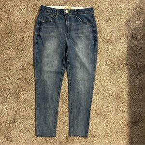 Democracy Jeans Womens Sz 10 Ab Technology Cropped Unhemmed Medium Wash Distress